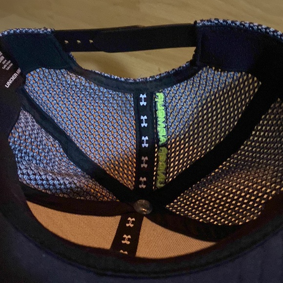 Under Armour Youth Hat - Picture 3 of 4